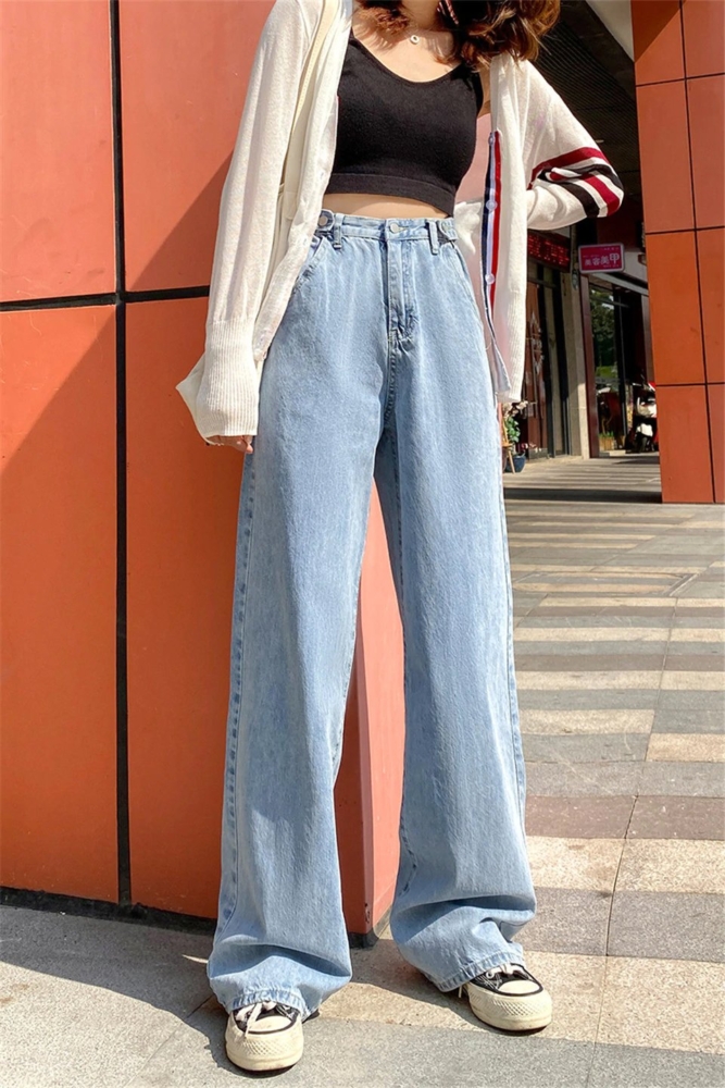 wide legged jeans | wardrobe essentials